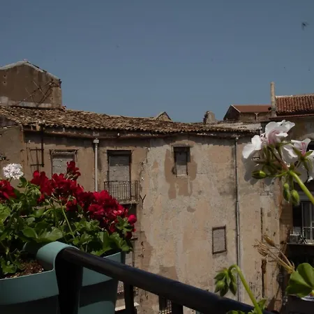 La Vucciria Di Guttuso-3
